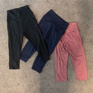 3 S-M Women’s Capri Leggings